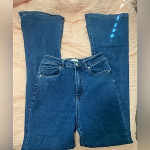 Forever 21 pants, have been wore but still in great shape, tight fitting,size 27